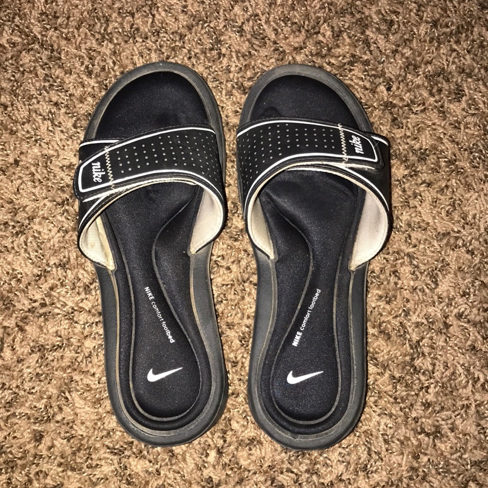 Nike slides